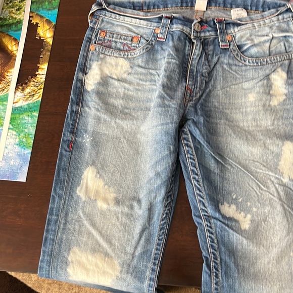 I am selling an authentic pair of True Religion Jean. Size 36 - Picture 5 of 5